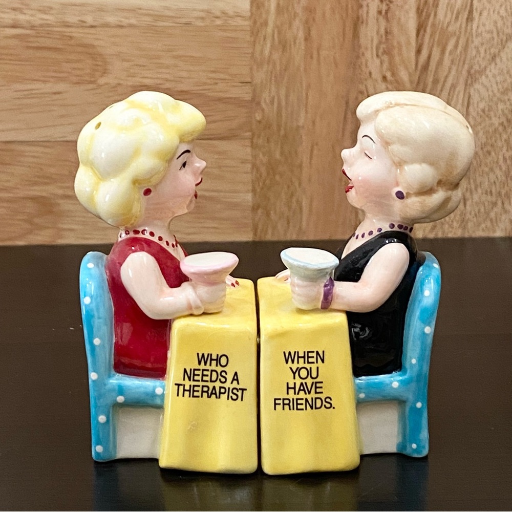Pacific Giftware Who Needs A Therapist When You Have Friends Salt Pepper Shaker